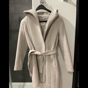 Aritzia wool and cashmere coat size small